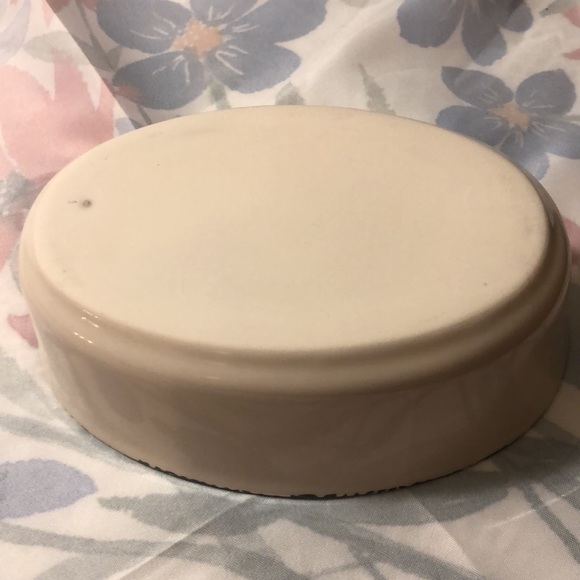 Set of 2 Teamson Hearts&Roses Baking Dishes w/Green Sponge Edge 9x2.25” & 7x2” - Picture 3 of 5